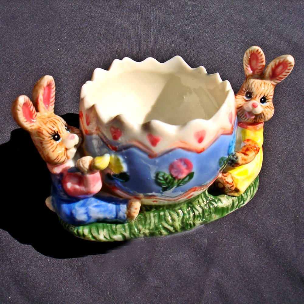 Vintage Easter Decor Ceramic Bunny Rabbit Figurine Gift Bowl Egg Candy Dish